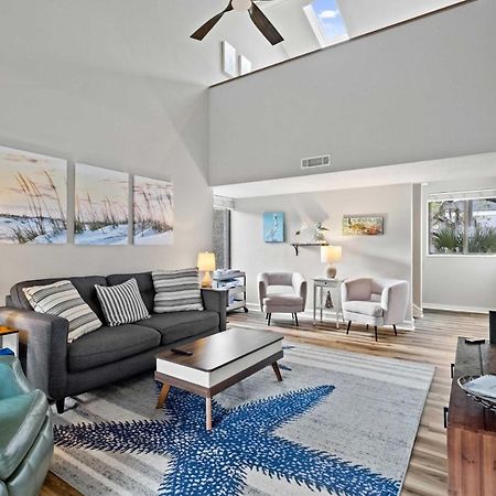 Coastal Oasis With Pool - Walk To Coligny Beach Park Hilton Head Island Esterno foto