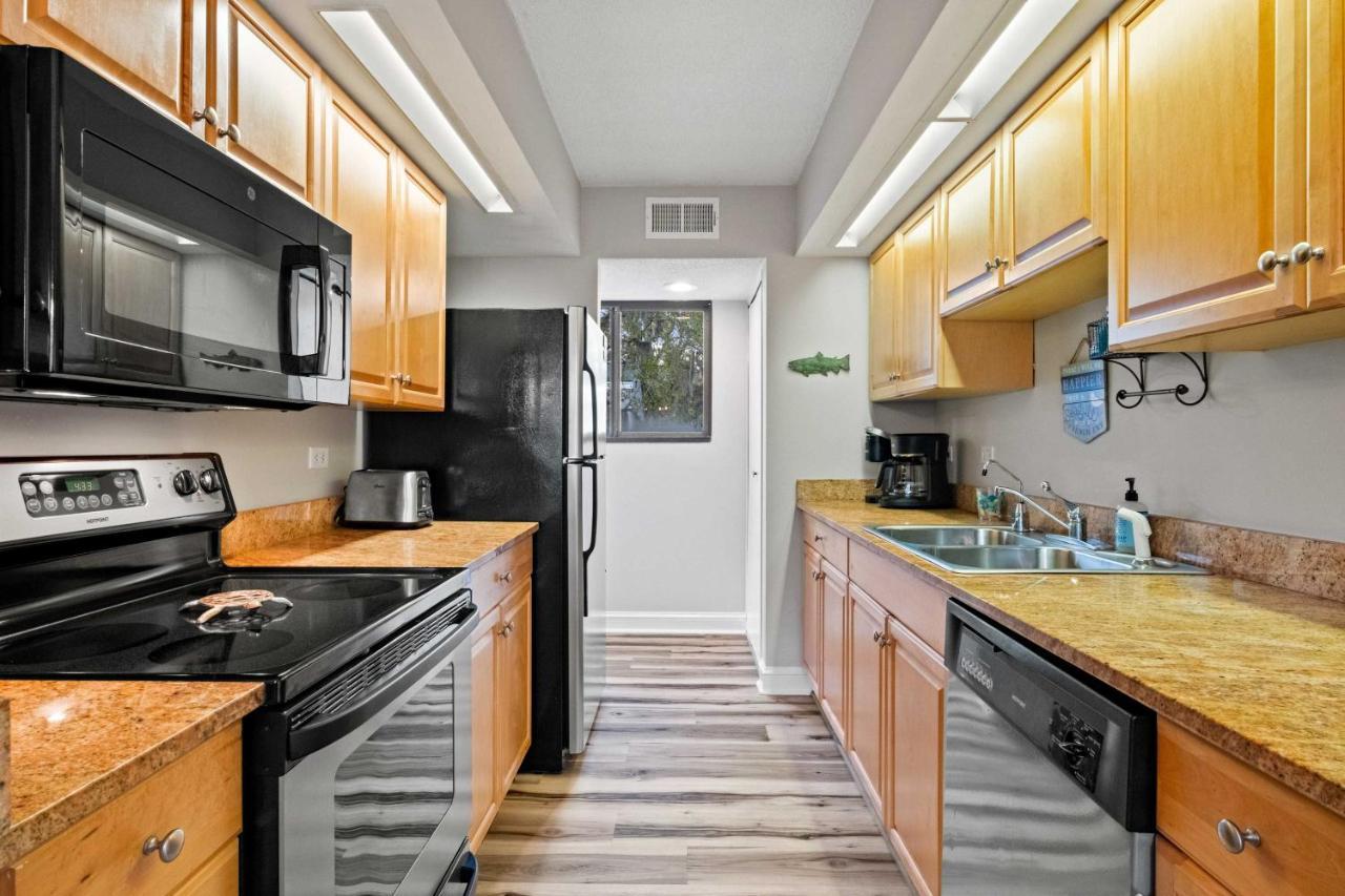 Coastal Oasis With Pool - Walk To Coligny Beach Park Hilton Head Island Esterno foto